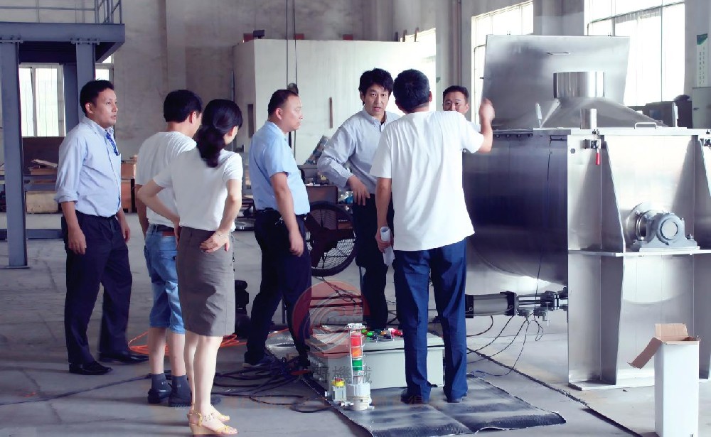 大野機(jī)械-南通工廠：日本JCU驗(yàn)收混合設(shè)備